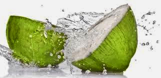 Trị mụn, làm trắng da với nước dừa