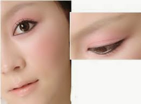 Chăm sóc da:Trang điểm với gam màu tươi sáng giúp gương mặt tươi trẻ, tràn đầy sức sống