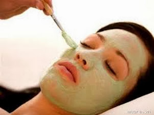 Đắp mặt nạ bột đậu xanh trị mụn cho làn da trắng sáng Đắp mặt nạ bột đậu xanh trị mụn cho làn da trắng sáng