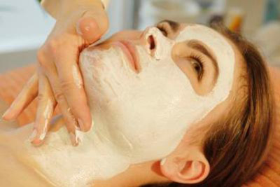 Trị Nám Với Trái Đào tri nam