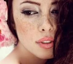 Chăm sóc da bị nám và tàn nhang