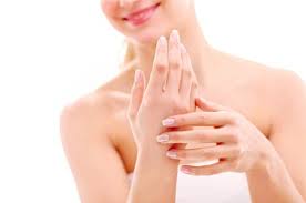 Bí quyết dưỡng da tay mềm mịn, trắng xinh bi quyet duong da, duong da tay